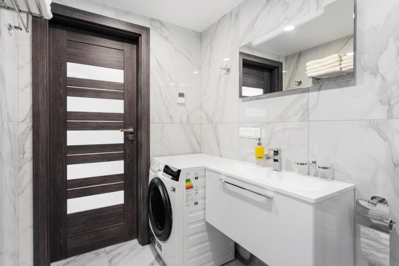 Luxurious Kaunas Basilica Apartment In Old Town By Urban Rent מראה חיצוני תמונה