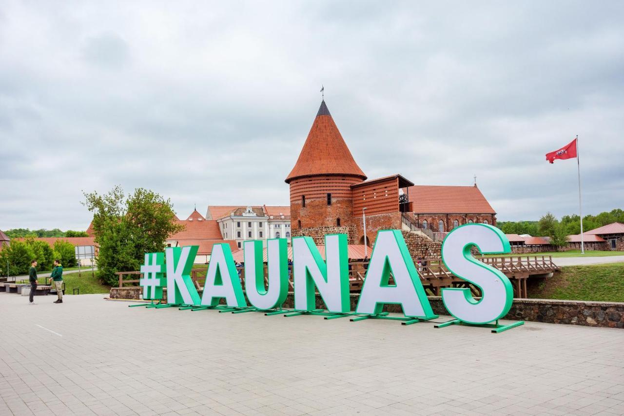 Luxurious Kaunas Basilica Apartment In Old Town By Urban Rent מראה חיצוני תמונה