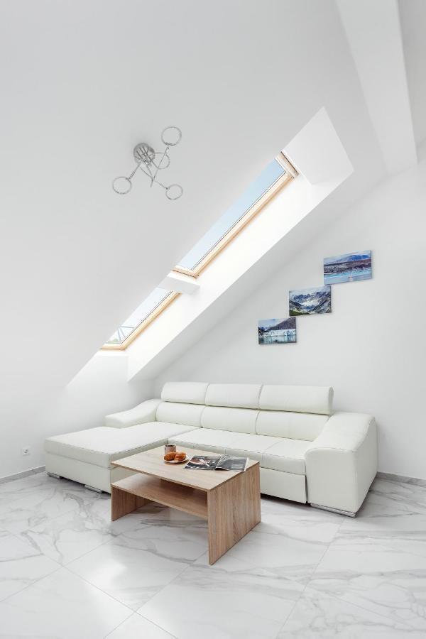 Luxurious Kaunas Basilica Apartment In Old Town By Urban Rent מראה חיצוני תמונה