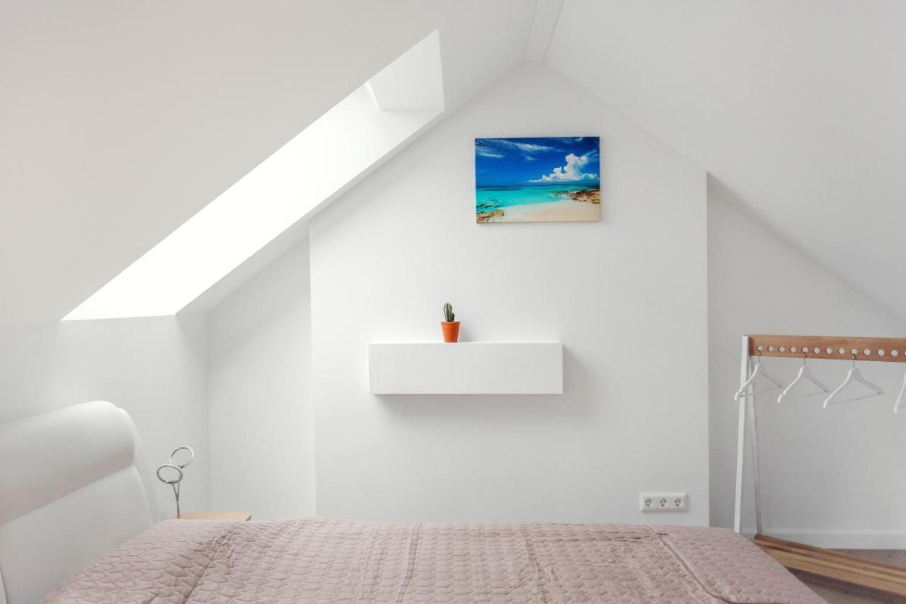 Luxurious Kaunas Basilica Apartment In Old Town By Urban Rent מראה חיצוני תמונה